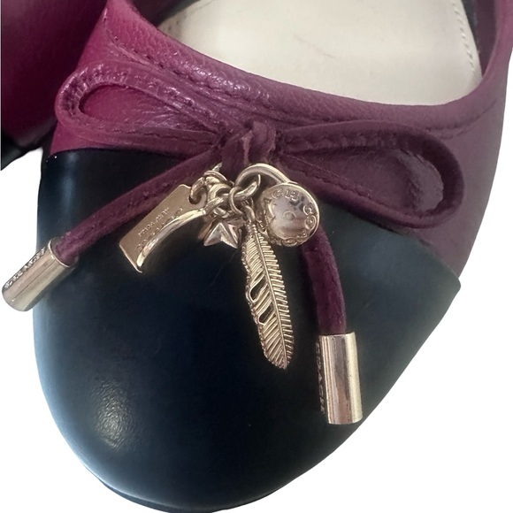 Coach Noella Nappa Leather Two-Tone Charm Embellished Ballet Flats Sz 7.5 - Picture 5 of 10